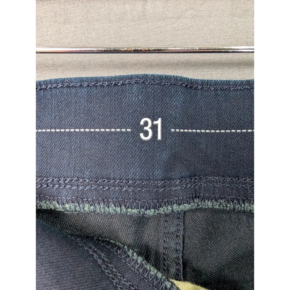 Levis levis 311